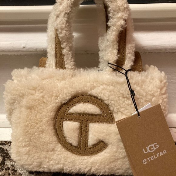 💥HOST PICK💥 TELFAR x UGG Small Reverse Shopper - Natural - Picture 1 of 1
